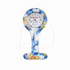MONTRE INFIRMIÈRE FANTAISIE FEUILLES